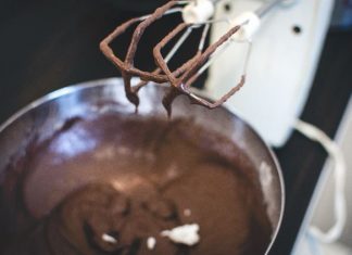 Torta allo yogurt e cioccolato