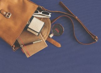 Borsa della donna in carriera: i 9 accessori che non possono mancare