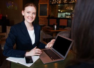 Regole di galateo per le donne in carriera