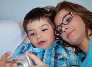 Come gestire figli e viaggi di lavoro per la donna in carriera