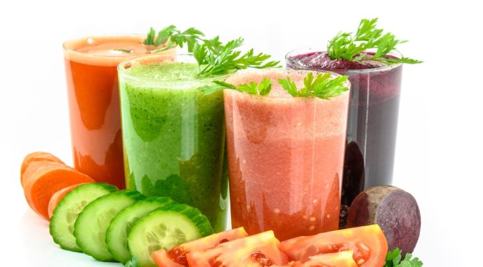Come preparare centrifughe, succhi detox di stagione da portare anche in ufficio