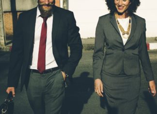 Come vestire ad una conferenza