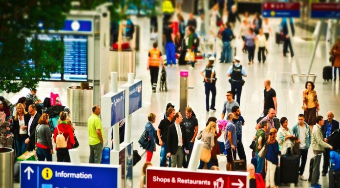 Viaggi in aereo: come superare la paura da contagio Viaggi in aereo