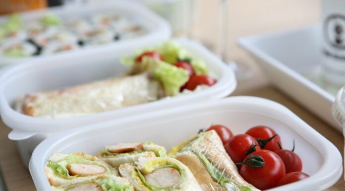Cos’è il batch cooking: i vantaggi di prepararsi i pasti per tutta la settimana cos'è il batch cooking