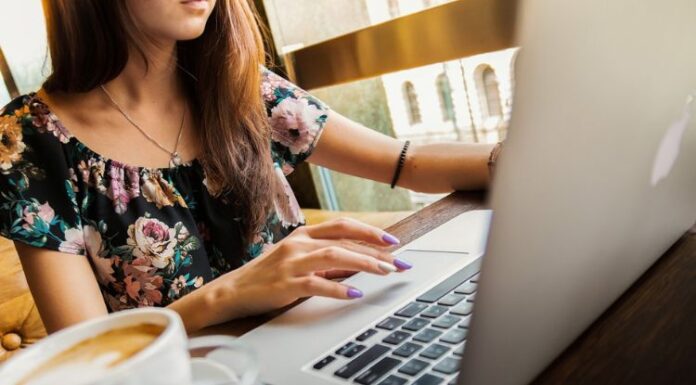 Smart working: opportunità e sfide per le mamme