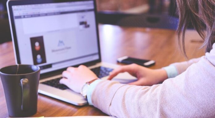Lavorare in smart working: come “staccare” davvero senza fondere lavoro e vita privata Lavorare in smart working